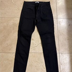 Women’s Modern Skinny Black Jeans